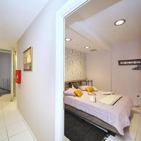 Port View Apartment Skopelos Town Exterior photo