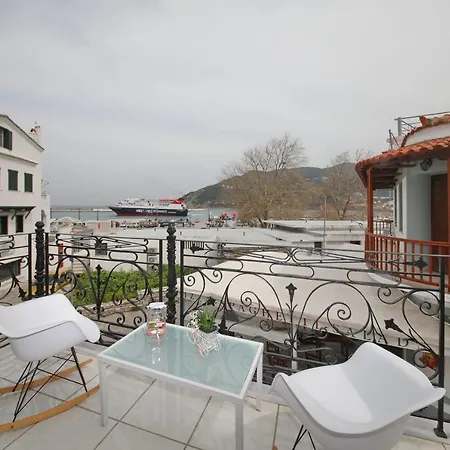 Port View Apartment Skopelos Town Exterior photo
