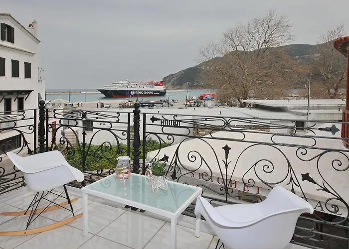 Port View Apartment