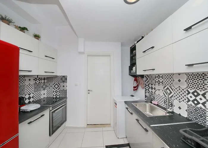 Port View Apartment